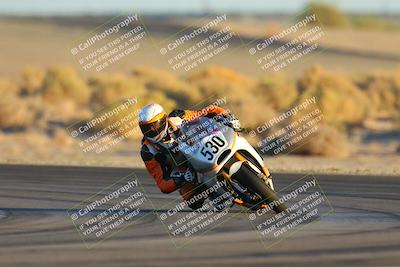 media/Nov-17-2024-CVMA (Sun) [[1fec520723]]/Race 18-Supersport Middleweight/